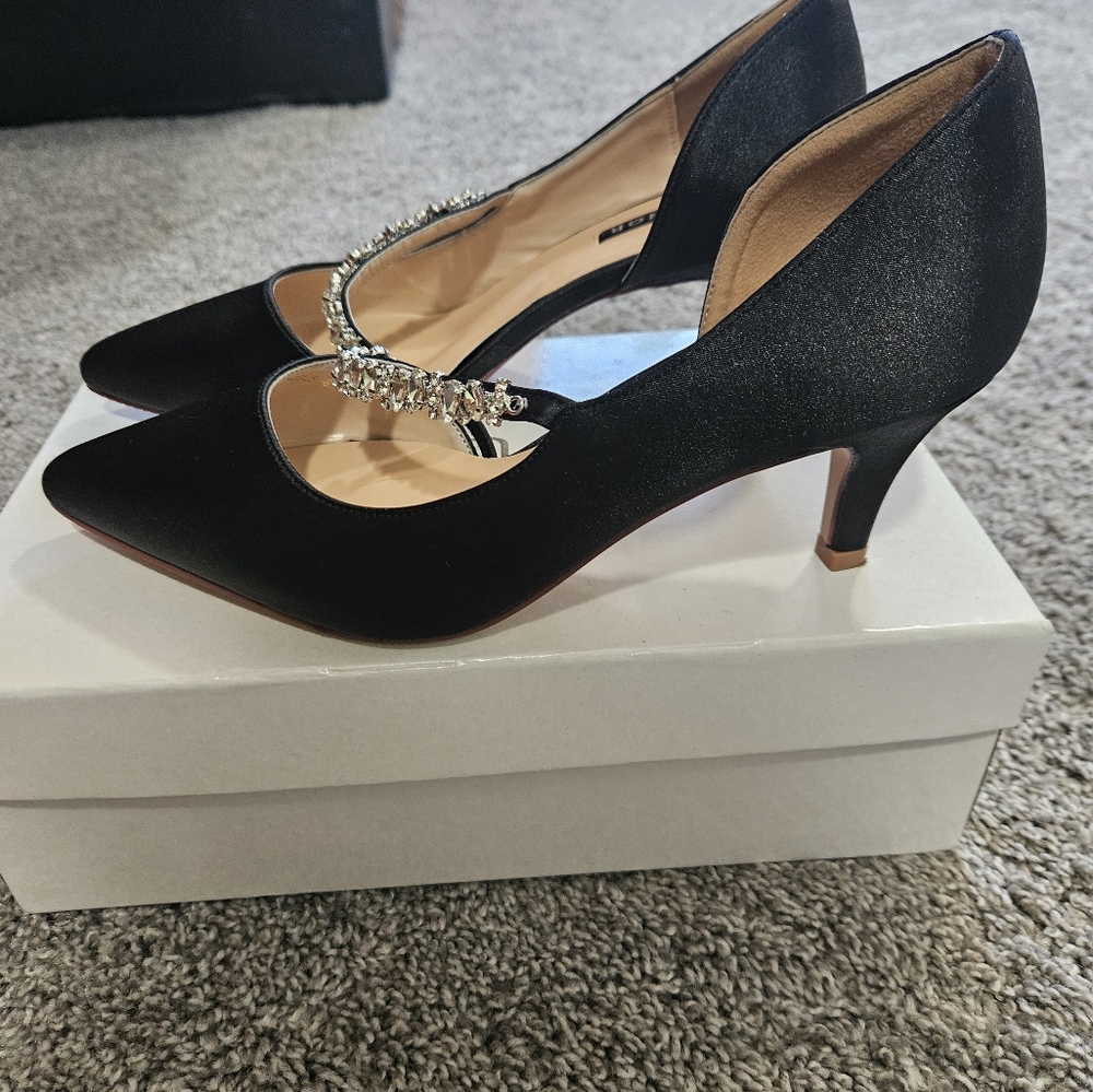 Women's dressy kitten heel ๐ shoes, size 6.5 - Picture 3 of 4